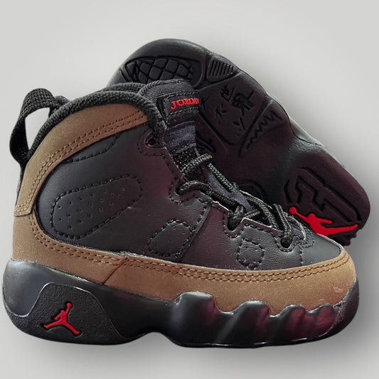 JORDAN RETRO 9