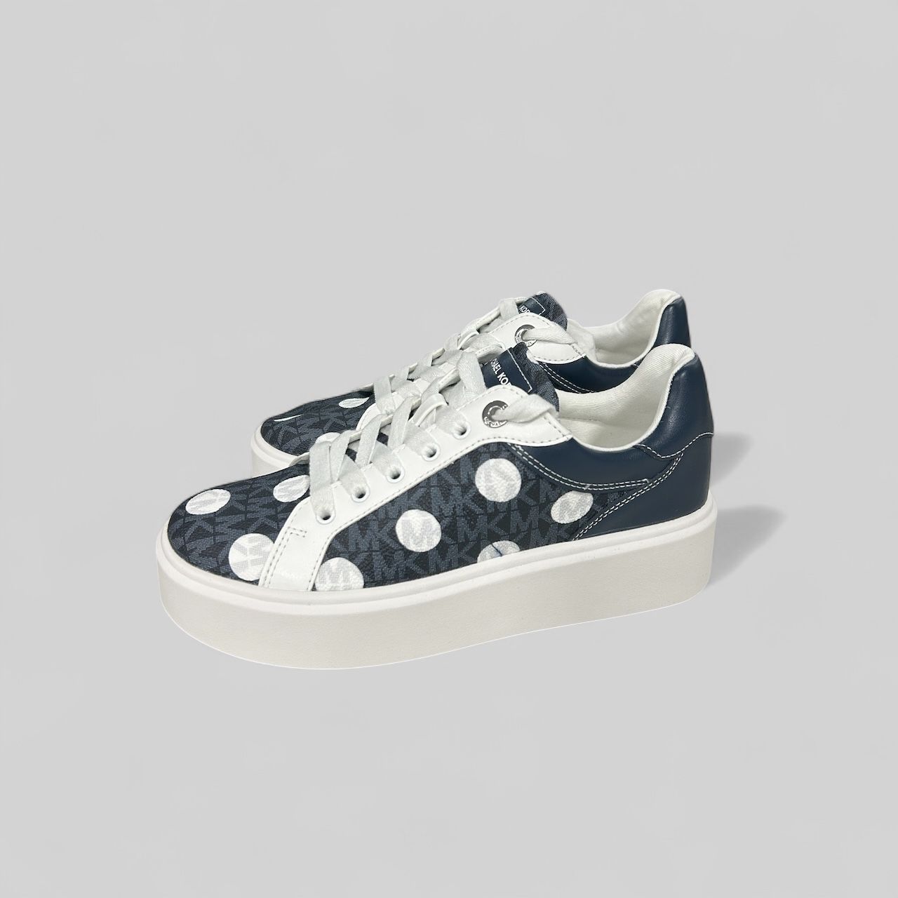 ROMEY LACE UP