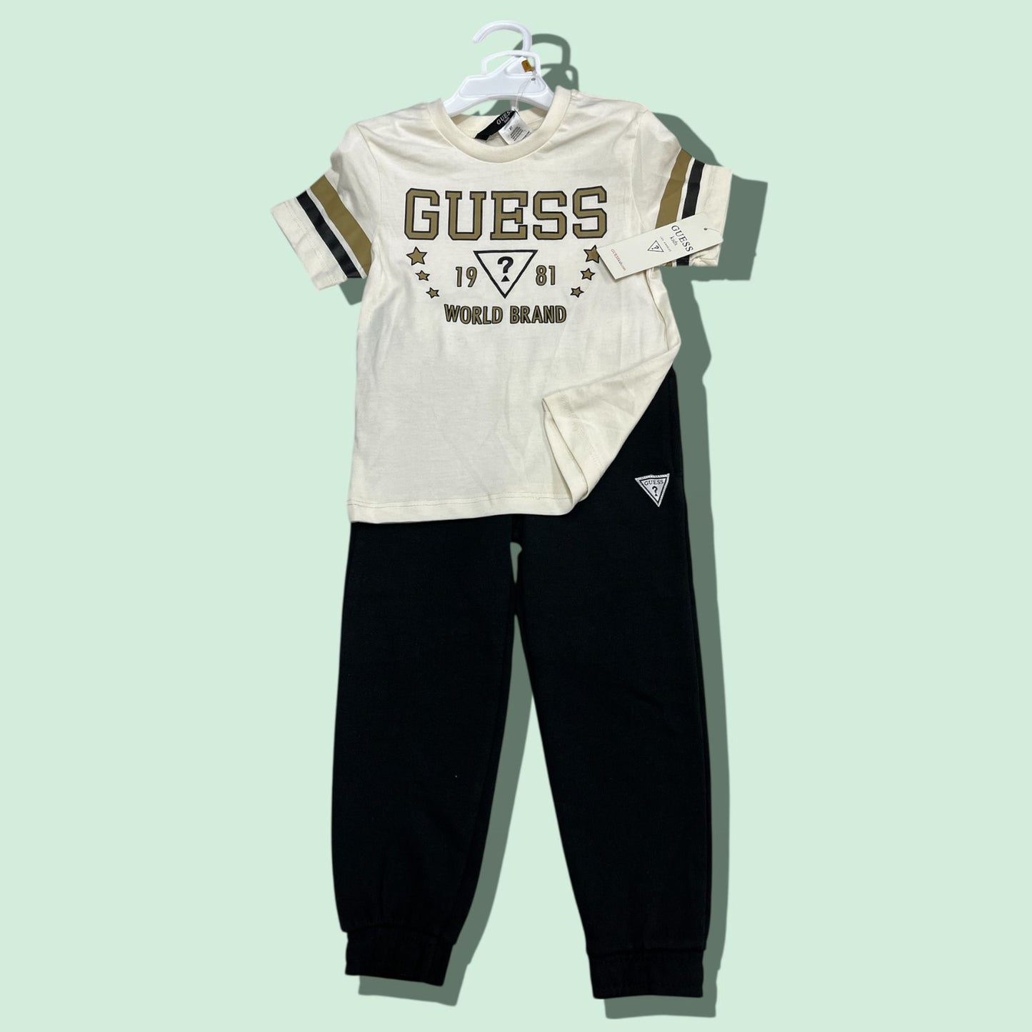 CONJUNTO GUESS