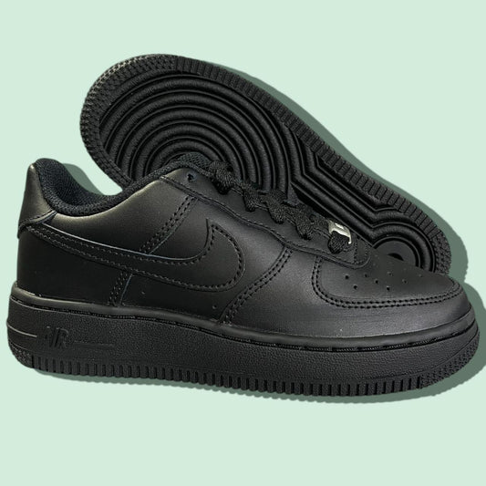 ZAPATILLAS AF1 "TRIPLE BLACK" JUVENIL