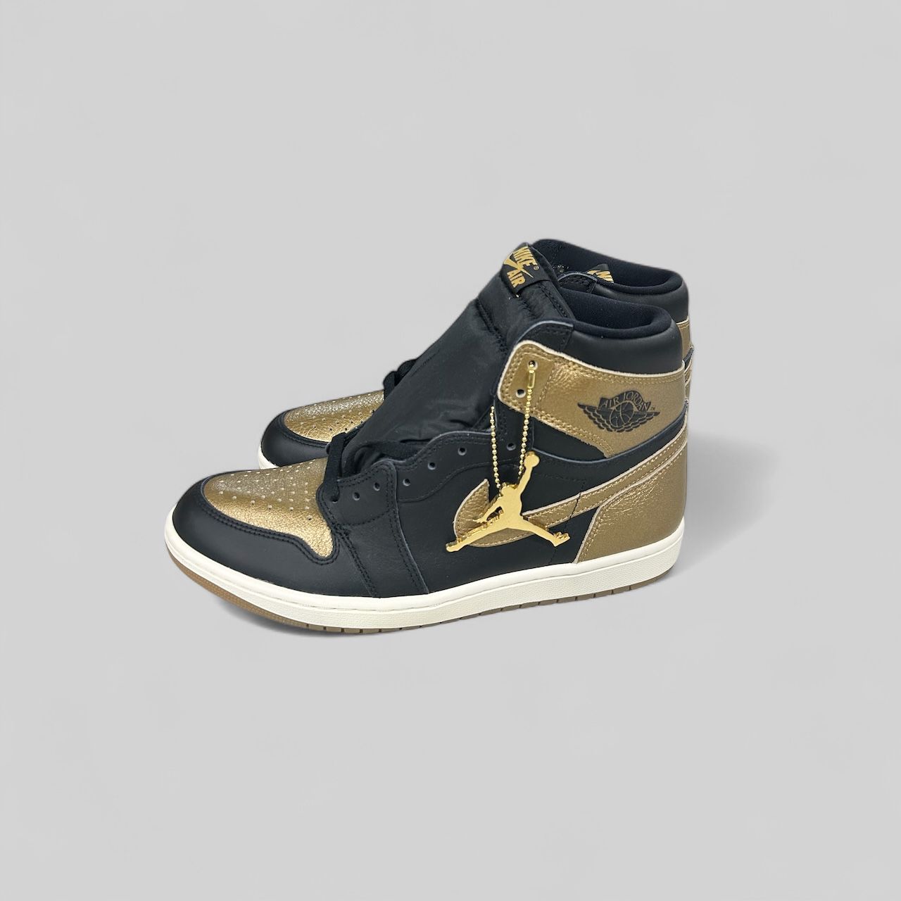 AIR JORDAN 1 RETRO HIGH