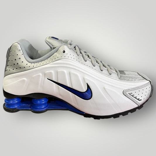 NIKE SHOX R4